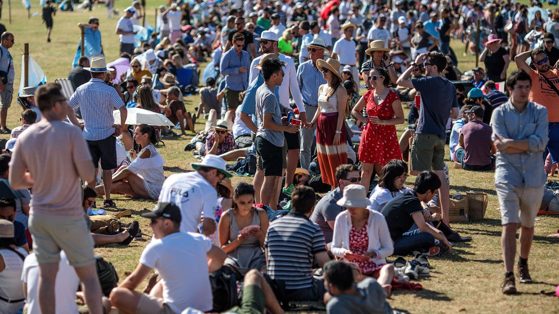 队攻防两端 队攻防两端